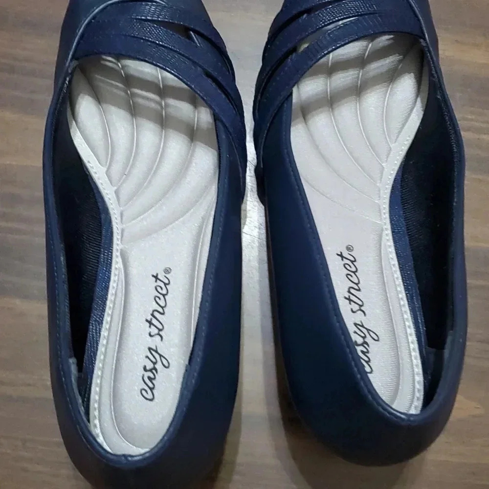 EASY STREET HEELS - Picture 6 of 8